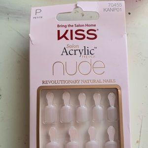 Kiss Salon Acrylic Nude French Press On NIB Petite